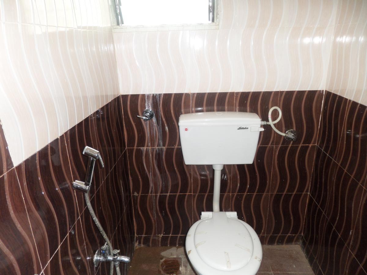 Hotel Riya-Raj Lodging Titwala Pokoj fotografie