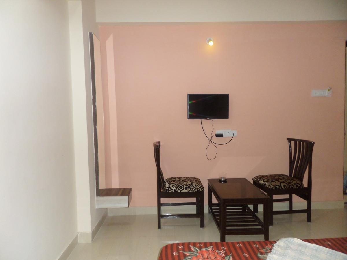 Hotel Riya-Raj Lodging Titwala Exteriér fotografie