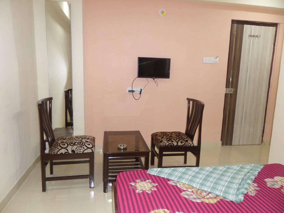 Hotel Riya-Raj Lodging Titwala Exteriér fotografie